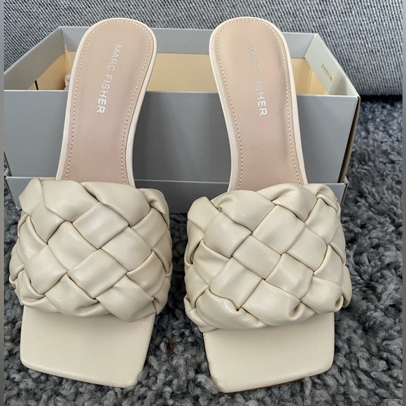 MARC FISHER BRIZO SANDAL
Slide into elegance with the Brizo sandal NWOT - Picture 2 of 5